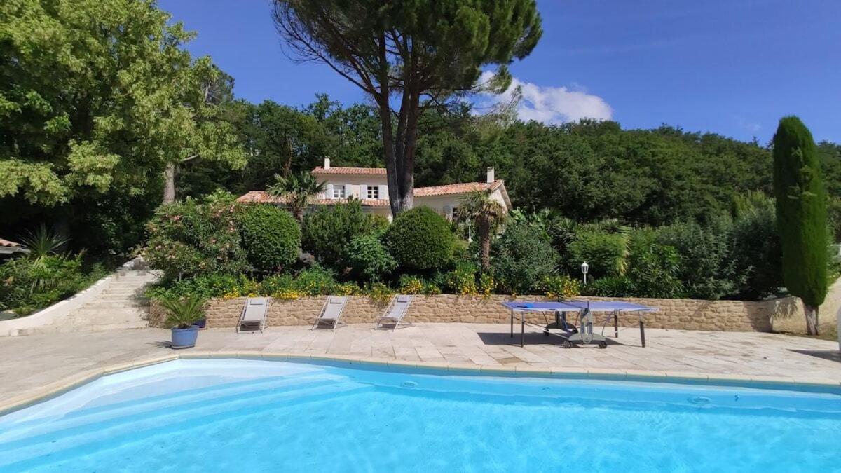 La Villa Moursoise 4 Etoiles Esterno foto