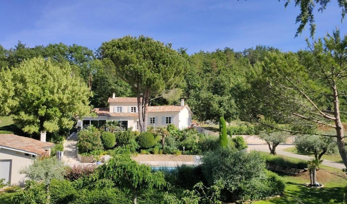 La Villa Moursoise 4 Etoiles Esterno foto