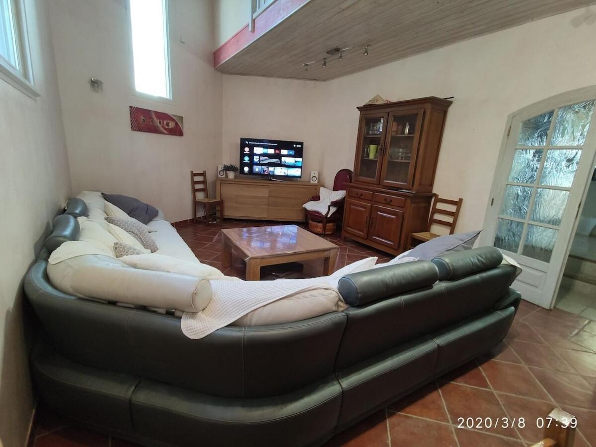La Villa Moursoise 4 Etoiles Esterno foto