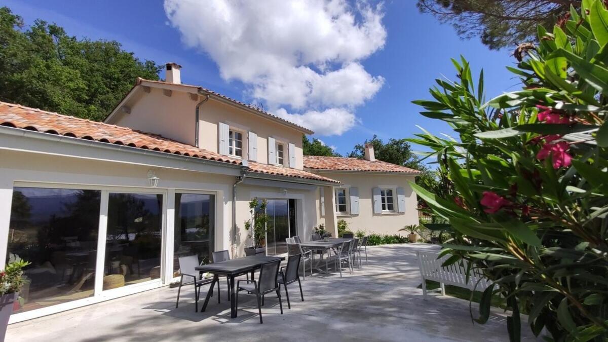 La Villa Moursoise 4 Etoiles Esterno foto