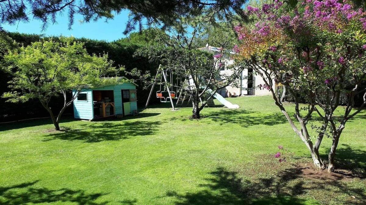 La Villa Moursoise 4 Etoiles Esterno foto