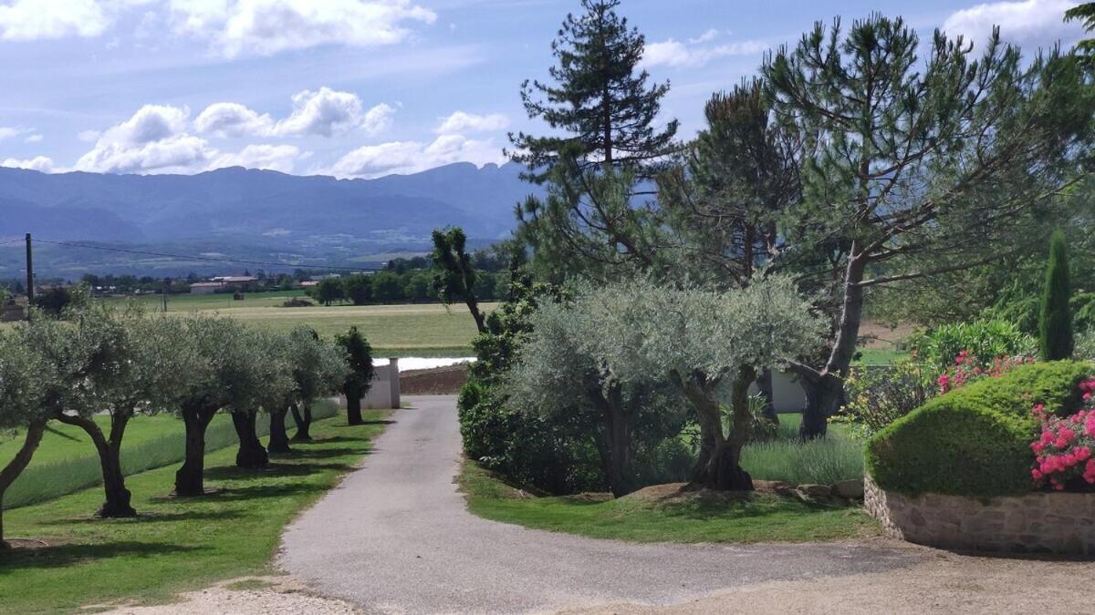 La Villa Moursoise 4 Etoiles Esterno foto