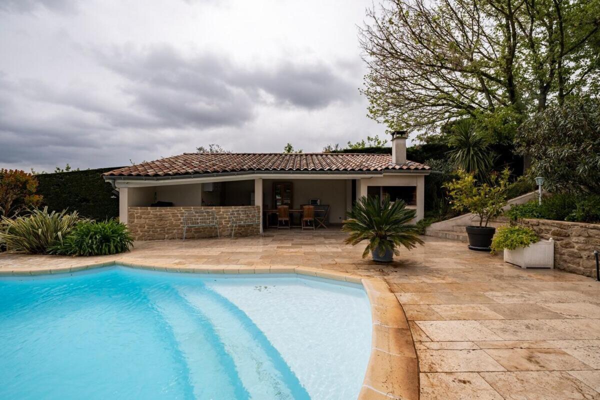 La Villa Moursoise 4 Etoiles Esterno foto
